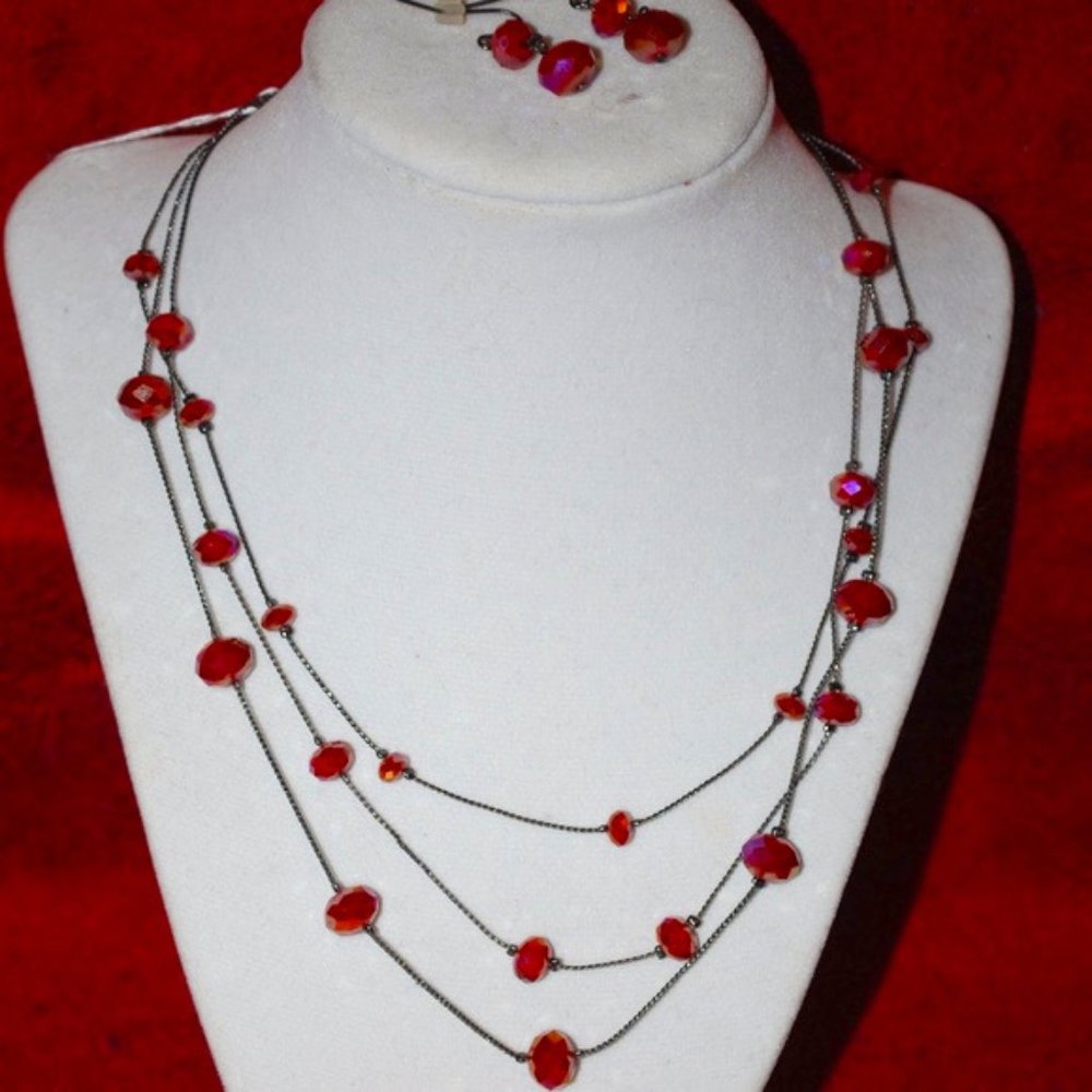 3 tier dark pink jeweled necklace/earring set